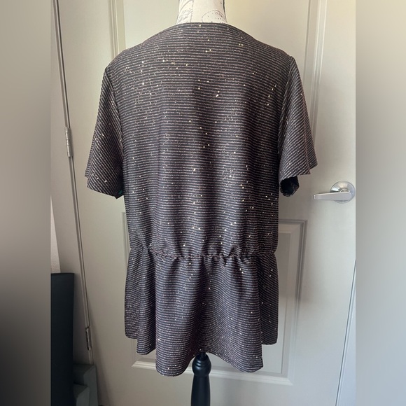 NWT Lane Bryant Metallic Black Wrap Top - Picture 4 of 6